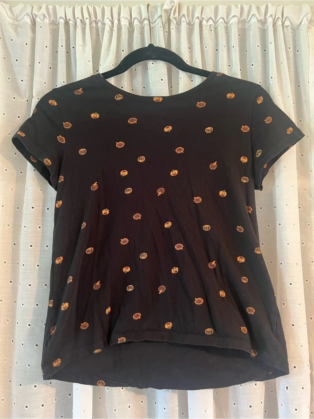 Old Navy Black Short Sleeve Tee with Pumpkin Print